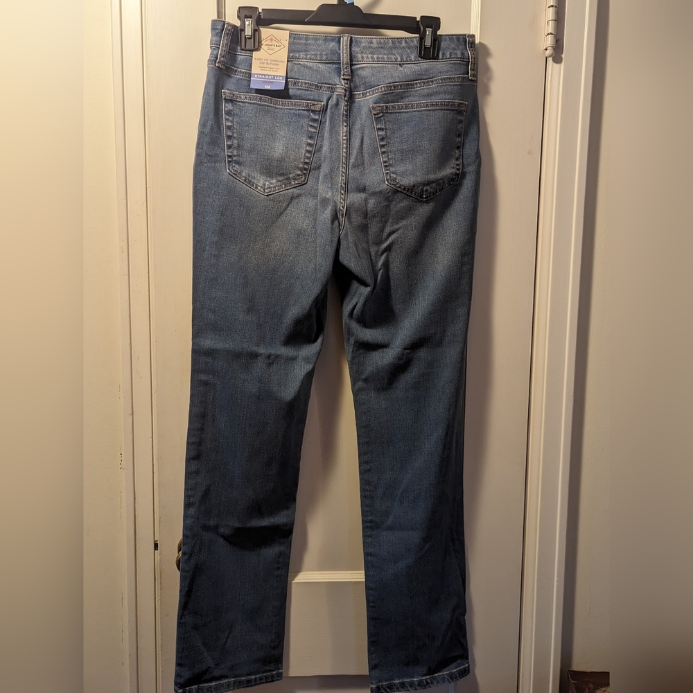 NWT 🏷️ St John's Bay Women's Jeans Sz 10 Straight Leg - Picture 2 of 6